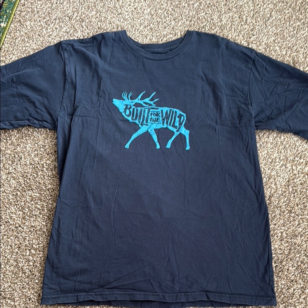 YETI men’s long sleeve tee